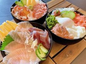 朝から贅沢海鮮丼「気仙沼の朝丼」をどうぞ!