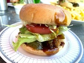 【絶景グルメ】パーラー白糸の滝のハンバーガー