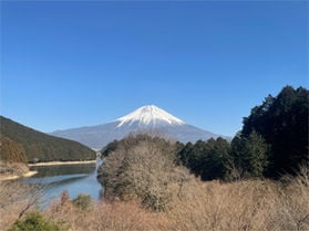 冬だから楽しめる富士山の表情