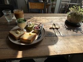 住宅街にある隠れ家のようなカフェ