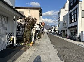趣が異なる2つの商店街「なわて通り」と「中町通り」