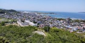 5月の館山城・城山公園ではサツキの季節を迎えます