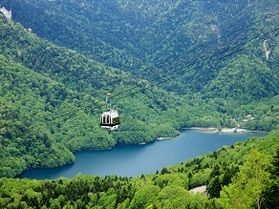 天空の足湯も楽しめる!!「丸沼高原ロープウェイ」