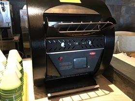 焼きたてパンいかがでしょうか。