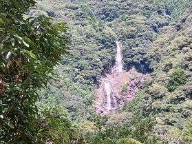 二段の滝!【鼻白の滝】
