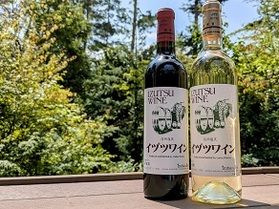 食事の時に飲んだお酒は売店で売っているの？