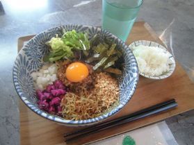 暑～い日は淡路島で絶品の担々麺を食べよう♪