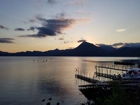 夕暮れの支笏湖