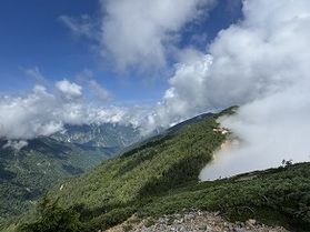 鹿島槍ヶ岳への最短ルート！赤岩尾根から北アルプス稜線へ