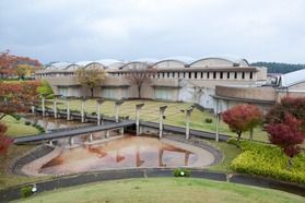 石川県七尾美術館は9月20日から再開いたします。