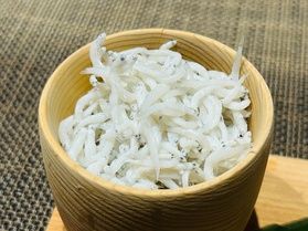 日本一!用宗のしらす♪<br>静岡【手打ち蕎麦 たがた】