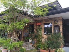 アンティークな喫茶店『TEA ROOM AVIAN・TOT』