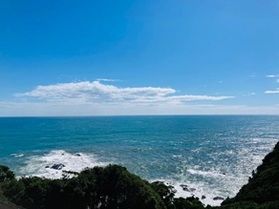 展望テラスから望む秋の空~休暇村 南紀勝浦~