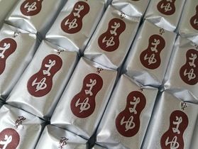 老舗の銘菓「伊那のまゆ」越後屋菓子店