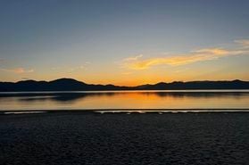 秋の田沢湖