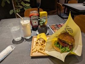 SHIMAUMA　BURGERへ行ってまいりました！