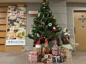 クリスマスツリー飾りました! サブローもお出迎え♪