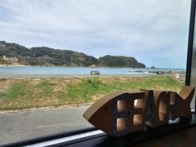 海を眺めながらランチ