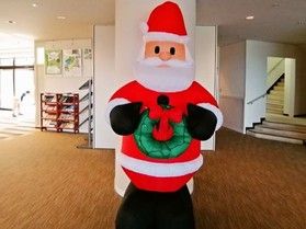 今年も巨大サンタが登場!!