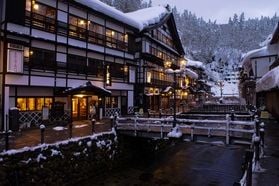 山形有数の古き良き温泉~大正ロマンを感じる『銀山温泉』~