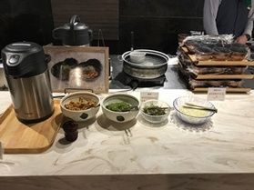 夕食ビュッフェでも暖かい蕎麦食べられるようになりました
