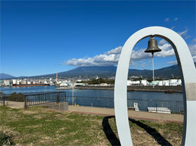 田子の浦みなと公園を歩く