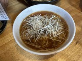 見た目が印象的なラーメン屋｢らあめんはうす ゼーブリック｣