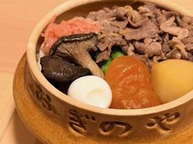 国民的人気駅弁の諏訪限定商品<br>おぎのや【湖畔の釜めし】
