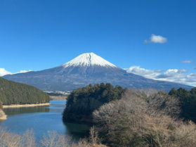 雪化粧の富士山