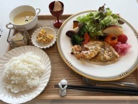 和食かカフェに曜日で変化！【道の駅たけはら】