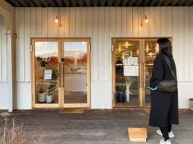 ”わざわざ”行きたくなるコンビニ＋直売所型店舗「わざマート」