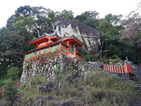 神倉神社 ~熊野の神々が降り立った御燈まつりの舞台~
