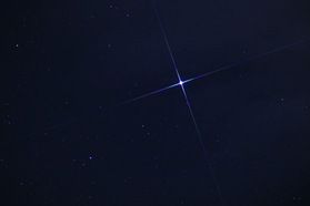 夜空に輝くふたつの星