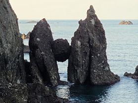 合格祈願 兵庫県の天然記念物 「はさかり岩」