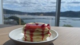 アツアツのふわふわパンケーキ