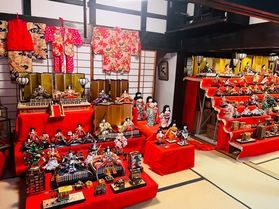 今日は楽しいひな祭り♪