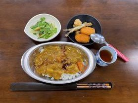本日のまかない毎週土曜日、お昼のカレーライス