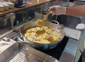 三月の目玉料理!「新玉ねぎと桜海老のかき揚げ」