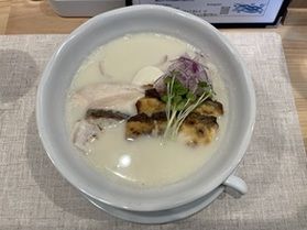 鯛出汁ラーメンを食べてきました♪