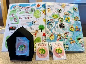 旅する絵本＆ピンズ、旅の思い出に♪