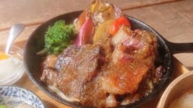 海、潮風と絶品お肉！
