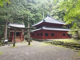 開山堂、勝道上人の霊廟に行きました