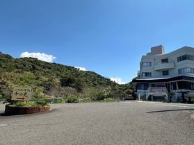 当店から車で5分の海辺カフェ