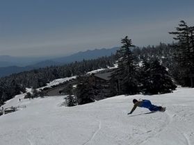 今年は小雪？春のゲレンデ情報！！