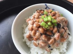 【提供中】みなさん納豆はお好きですか?ご飯がすすむ人気逸品!