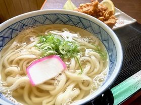 本格手打うどん【西尾製麺所】さんと【ニホンカモシカ】さん