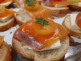 「信州サーモン スモークとクリームチーズのカナッペ」のご紹介