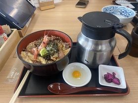 氷見海鮮丼食べました。