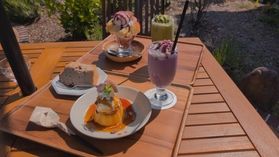 自然にかこまれたテラスでゆったりカフェ