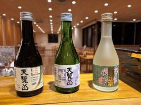 夕食時は地酒で乾杯♪